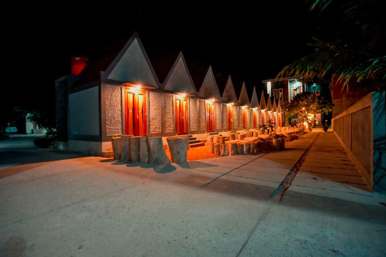 E2 Guest House 카리문자와 외부 사진