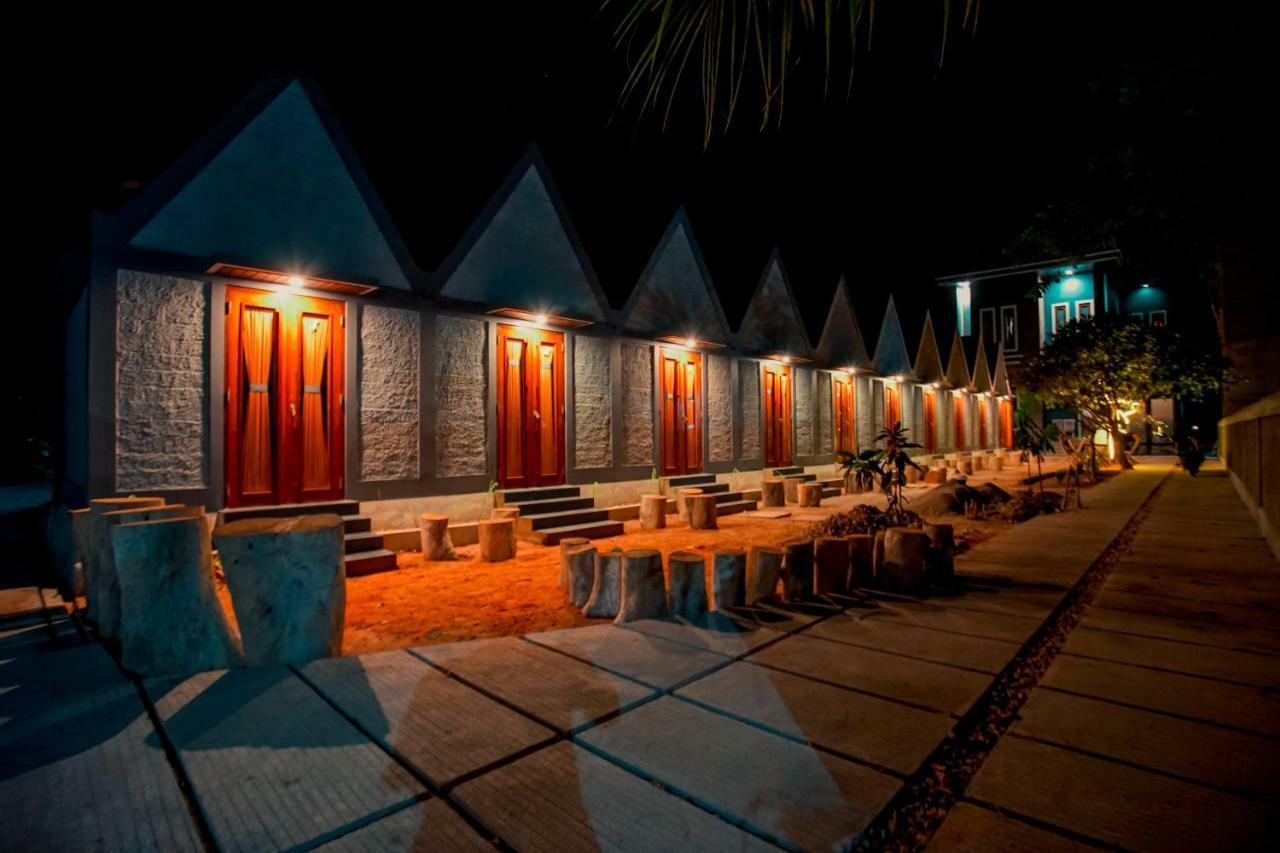 E2 Guest House 카리문자와 외부 사진